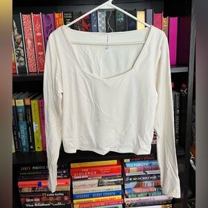 NWOT all in motion Long Sleeve Soft Cream Shirt - Size Large